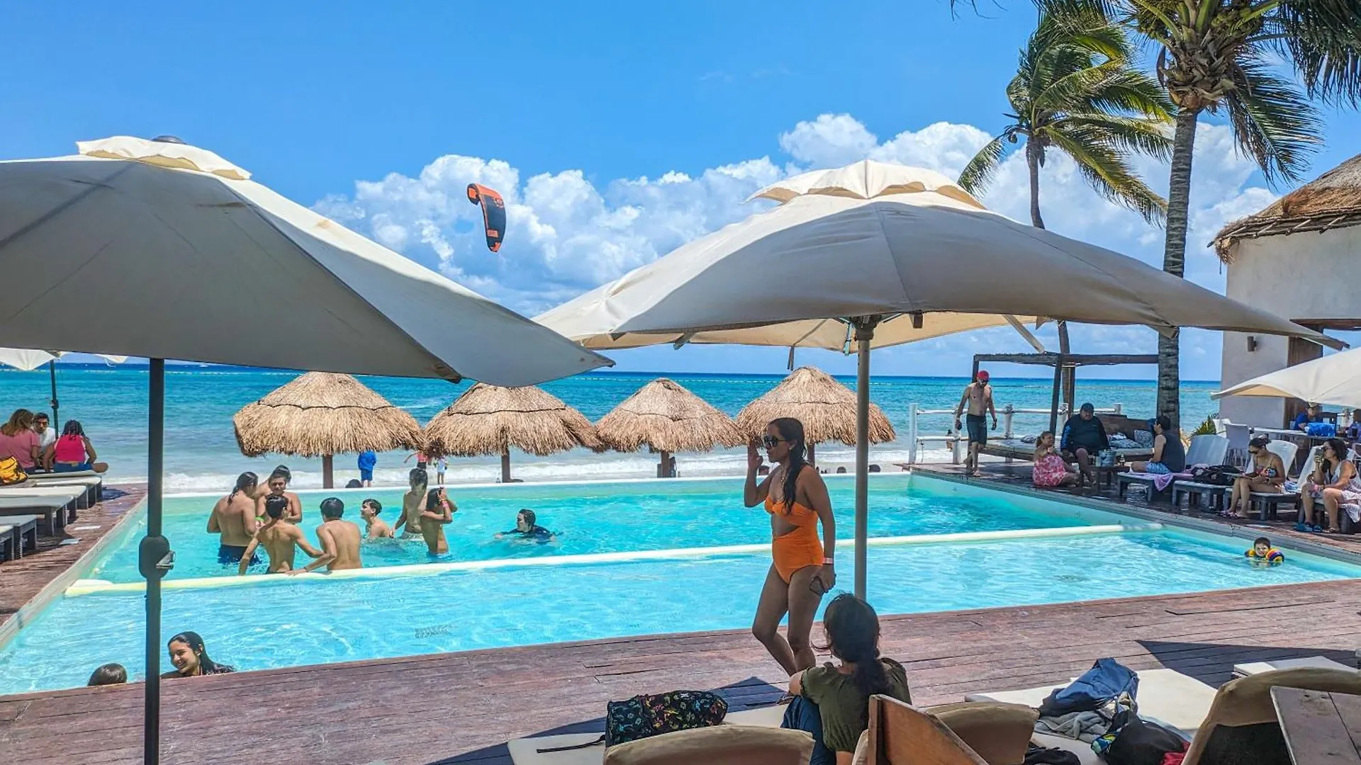 A7 Romantic Beachside Escape Kyoto Theme Memory Foam King Bed Kitchen Ac Playa del Carmen