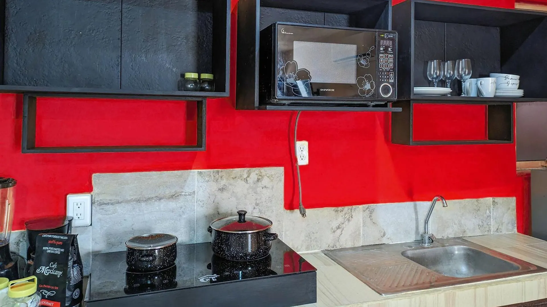 A7 Romantic Beachside Escape Kyoto Theme Memory Foam King Bed Kitchen Ac Playa del Carmen