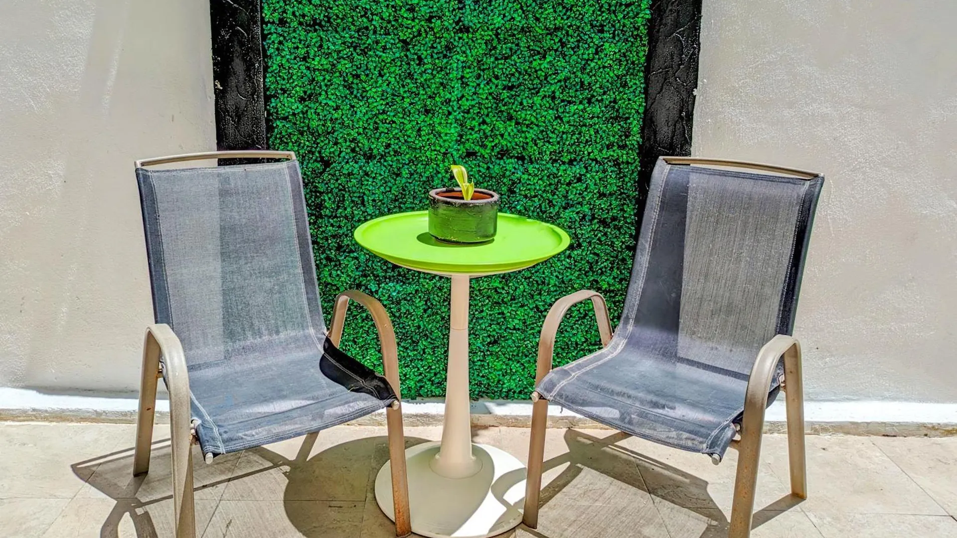 Apartment A7 Romantic Beachside Escape Kyoto Theme Memory Foam King Bed Kitchen Ac Playa del Carmen